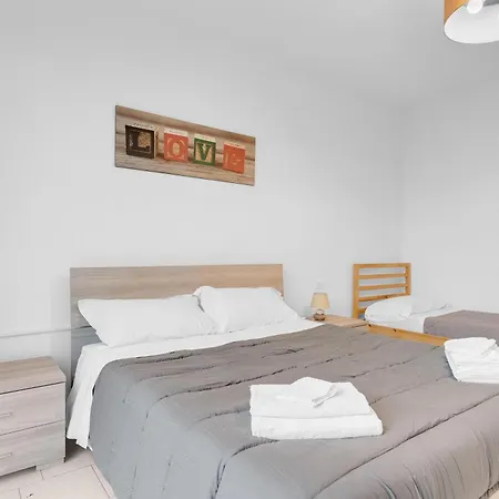 Fute182 -bicocca- Easy House 아파트