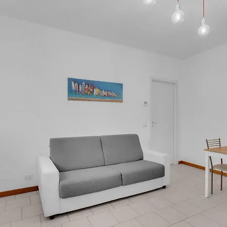 Fute182 -bicocca- Easy House דירה *